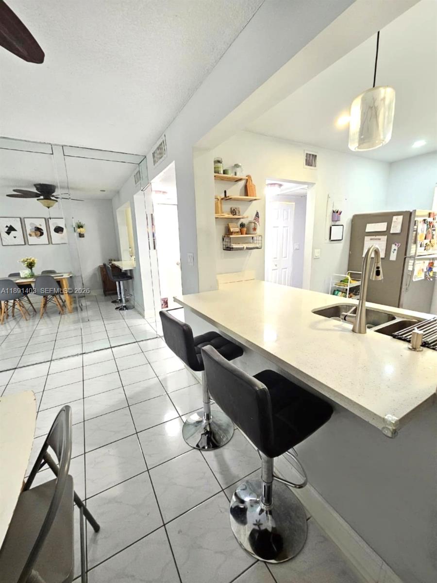 KARANDA VILLAGE II-B COND - Residential