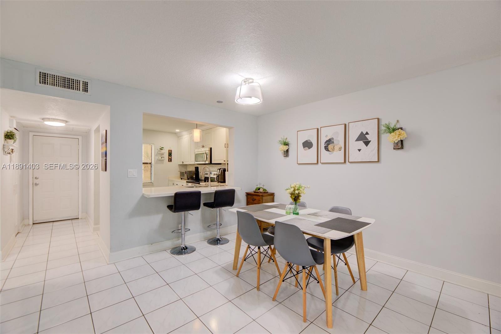 KARANDA VILLAGE II-B COND - Residential