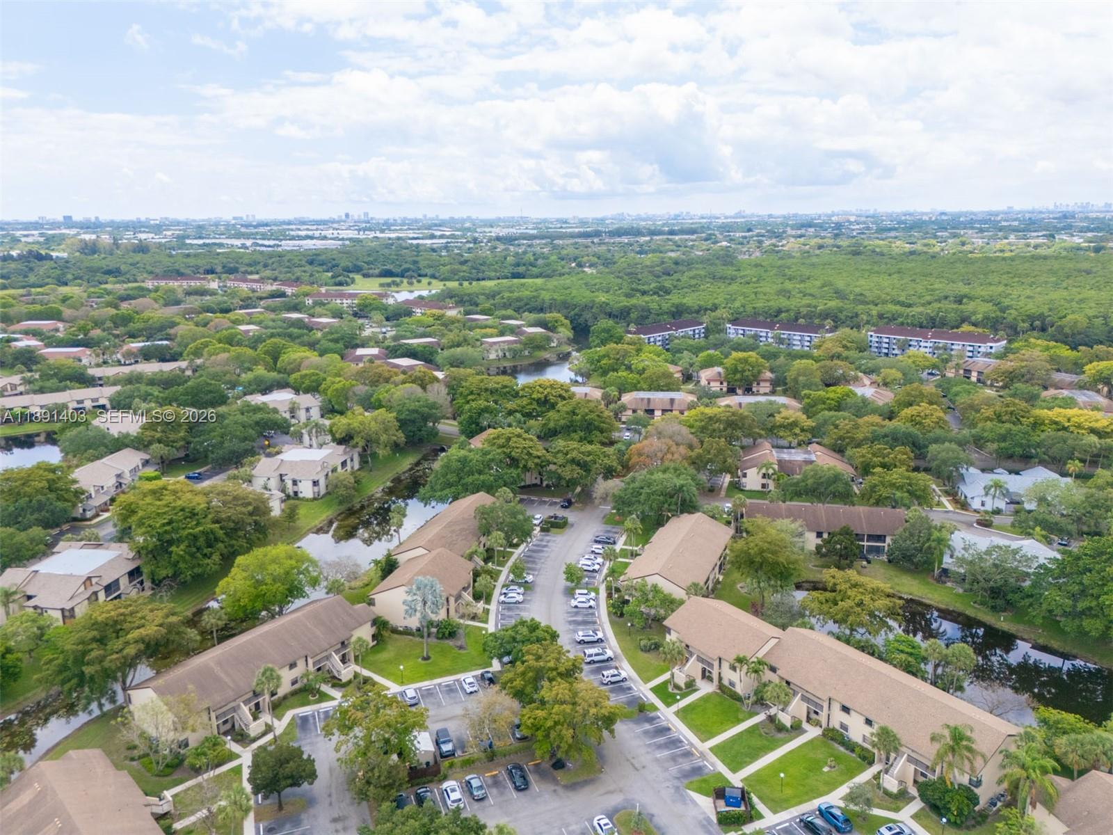 KARANDA VILLAGE II-B COND - Residential