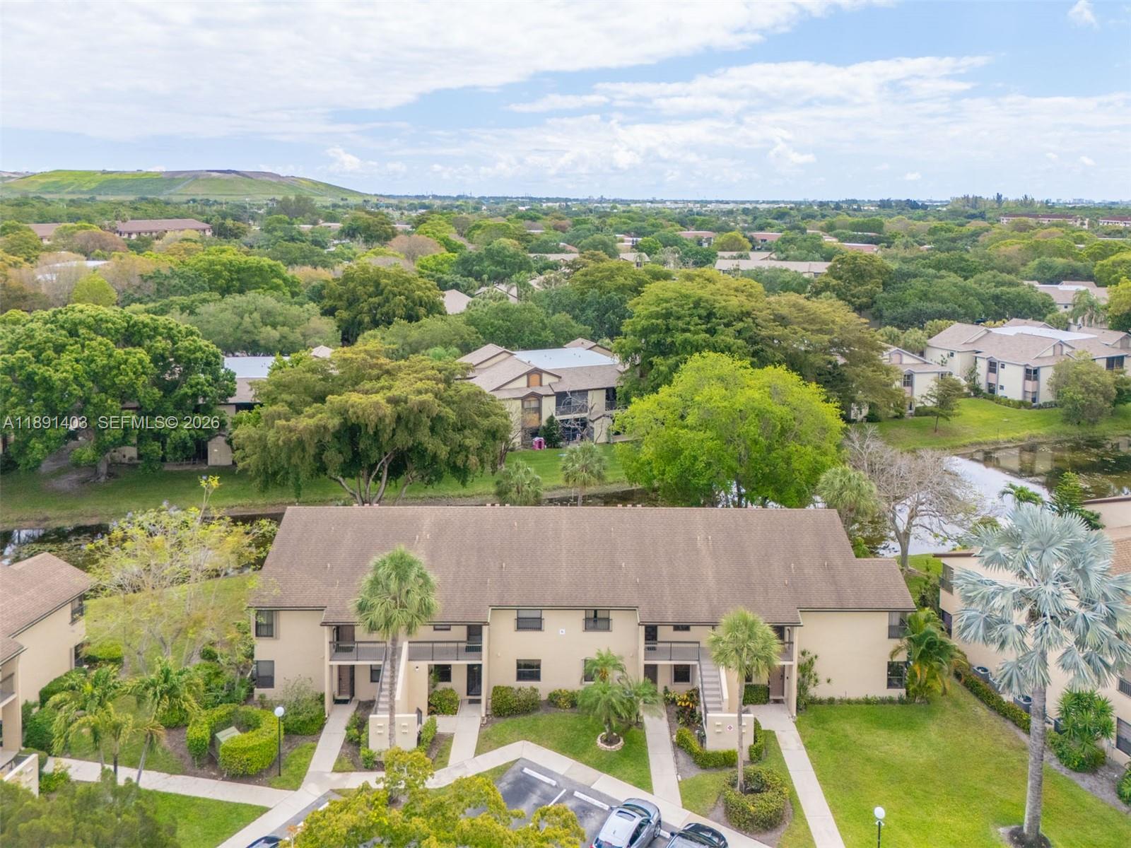 KARANDA VILLAGE II-B COND - Residential