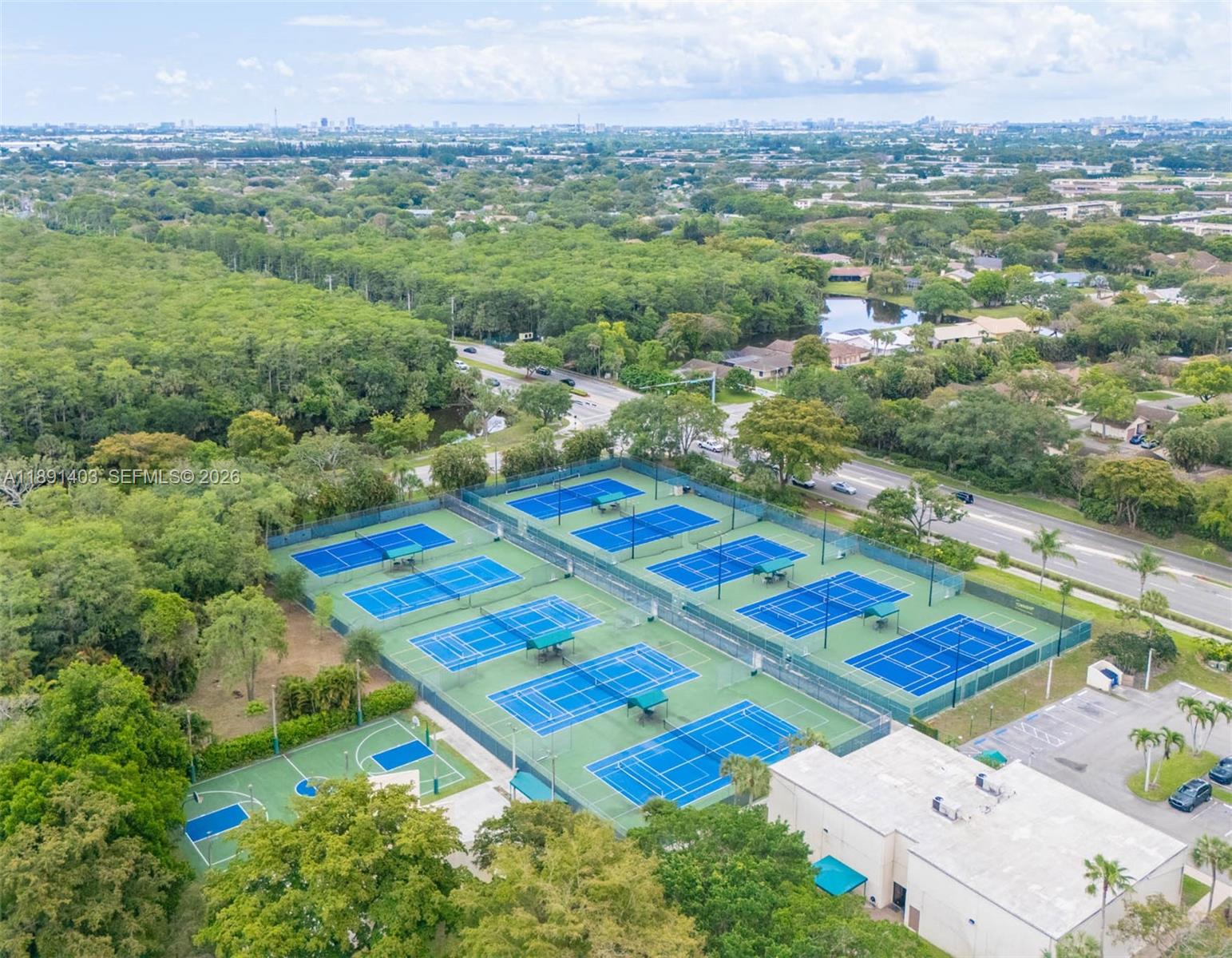 KARANDA VILLAGE II-B COND - Residential