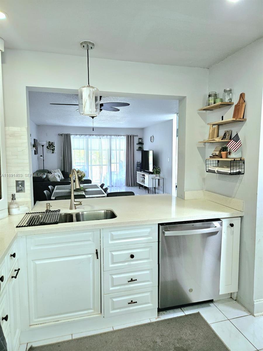 KARANDA VILLAGE II-B COND - Residential