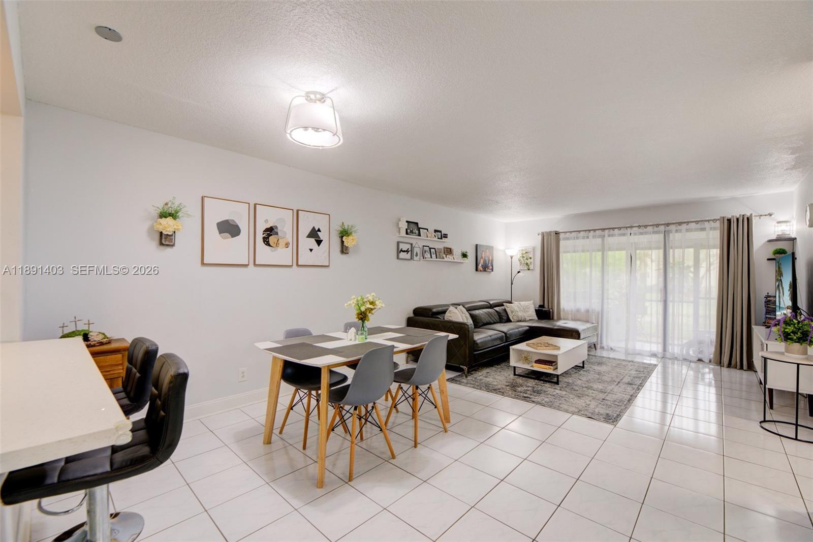 KARANDA VILLAGE II-B COND - Residential