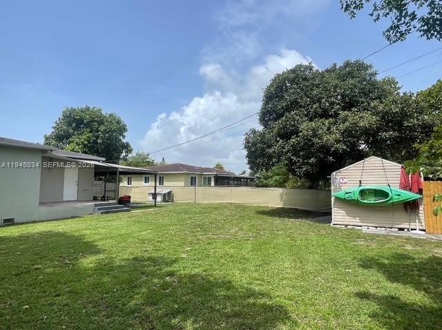 LA PALOMA - Residential Lease