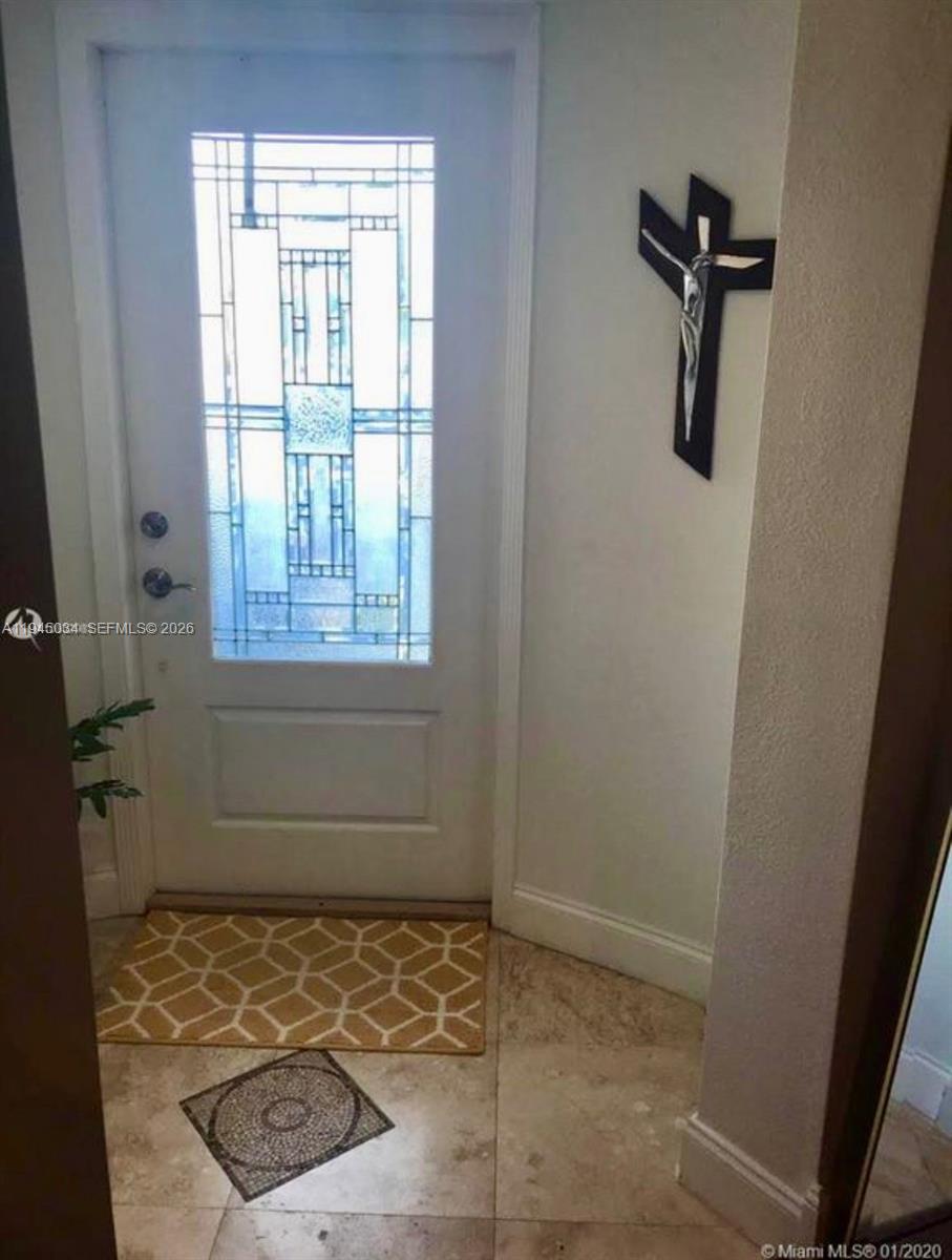 LA PALOMA - Residential Lease