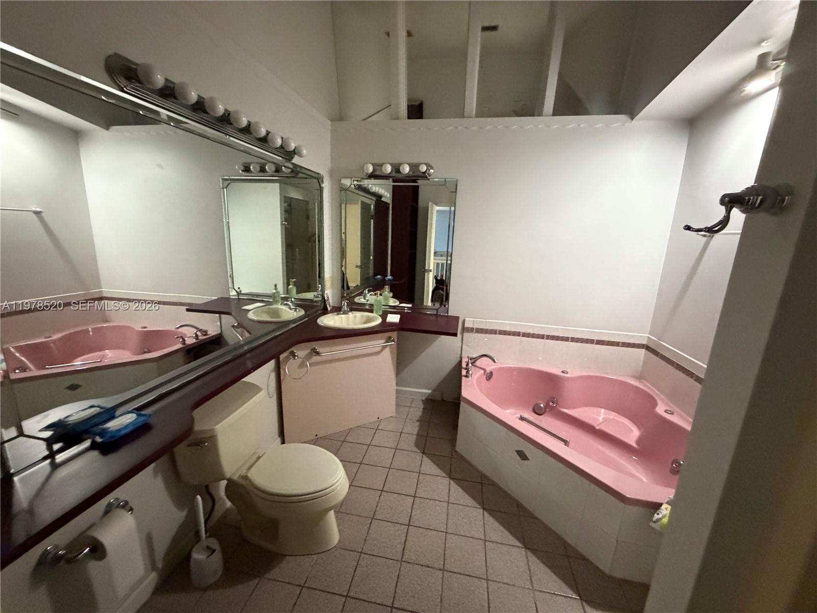 ISLES OF CAPRI - Residential