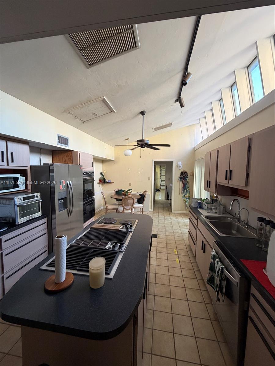 ISLES OF CAPRI - Residential