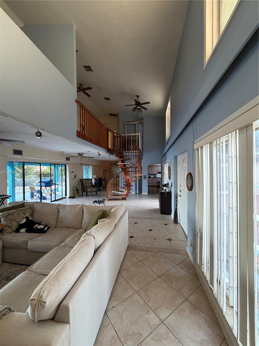 ISLES OF CAPRI - Residential