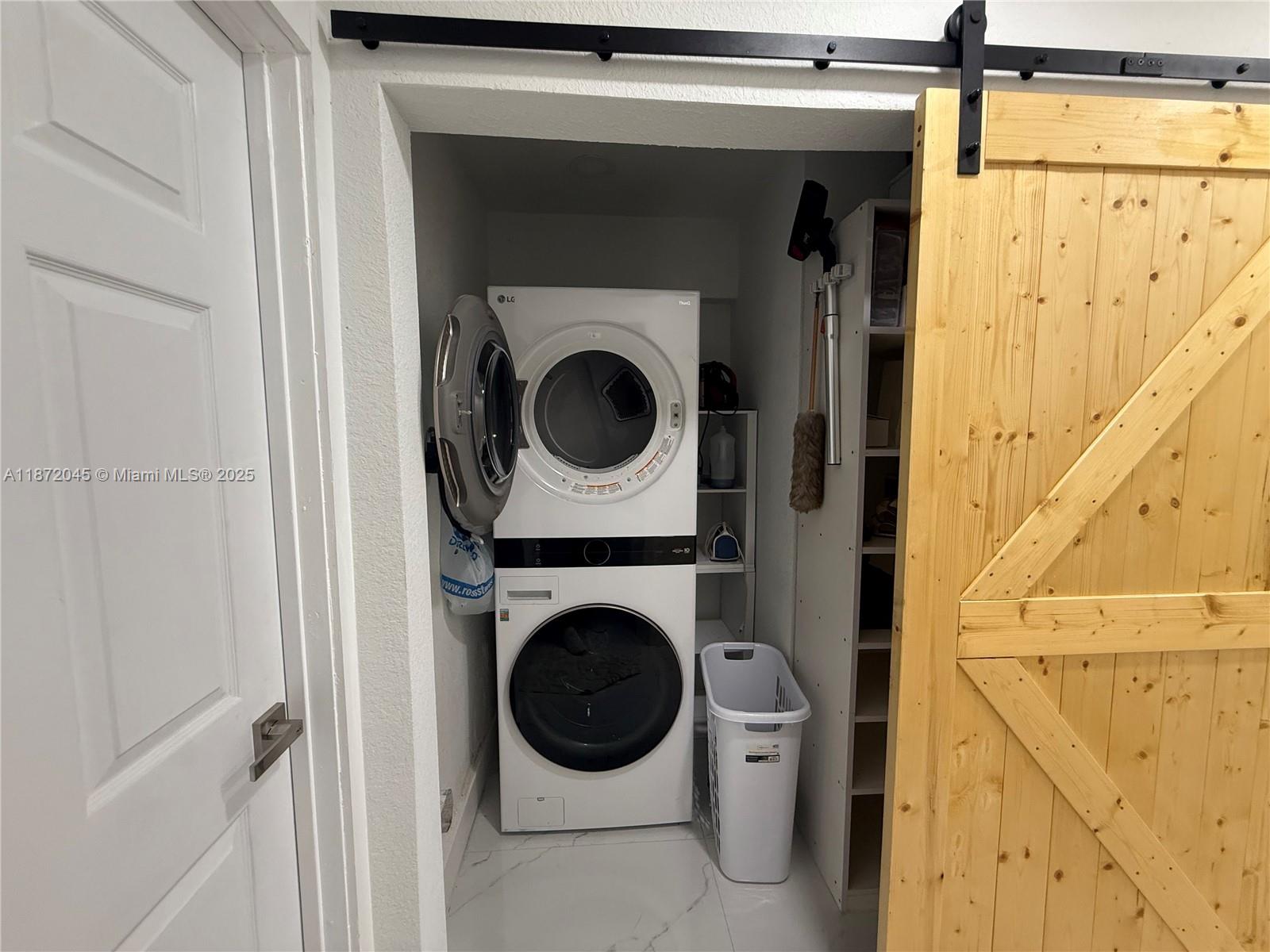 WINDWARD ESTATES SEC 1 - Residential