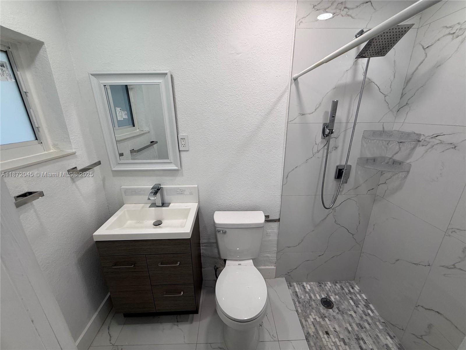 WINDWARD ESTATES SEC 1 - Residential