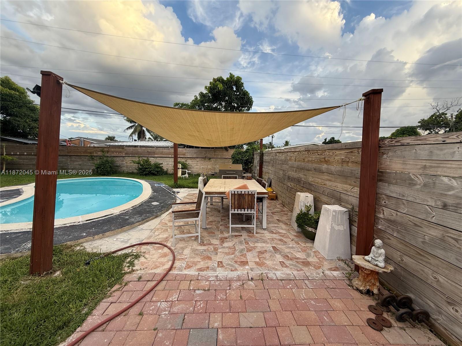 WINDWARD ESTATES SEC 1 - Residential