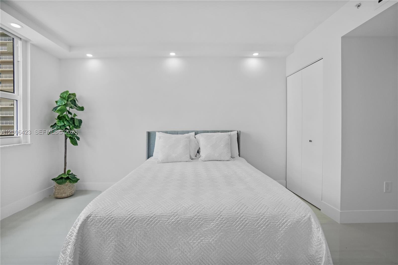 THE MARK ON BRICKELL COND - Residential