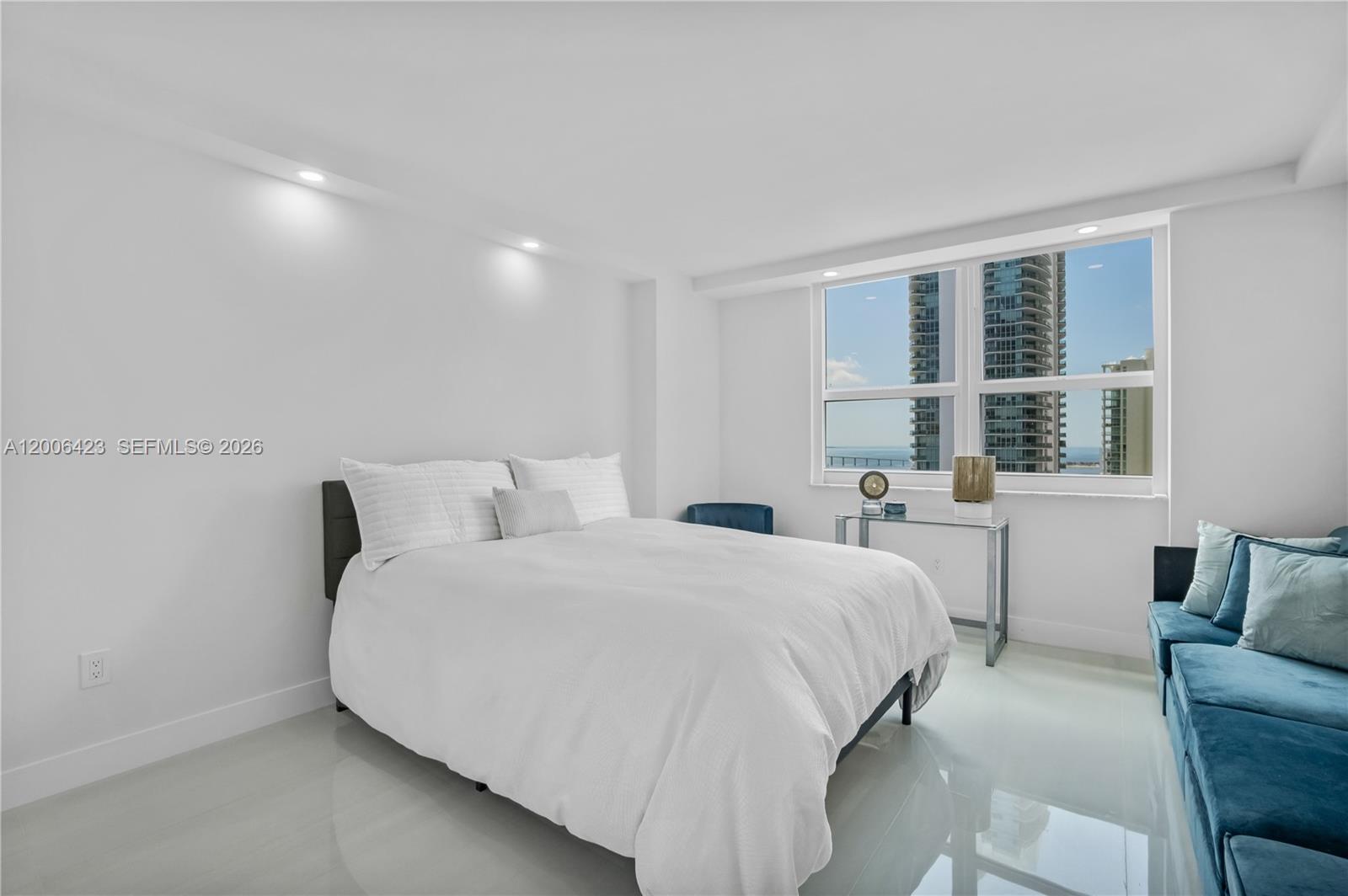 THE MARK ON BRICKELL COND - Residential