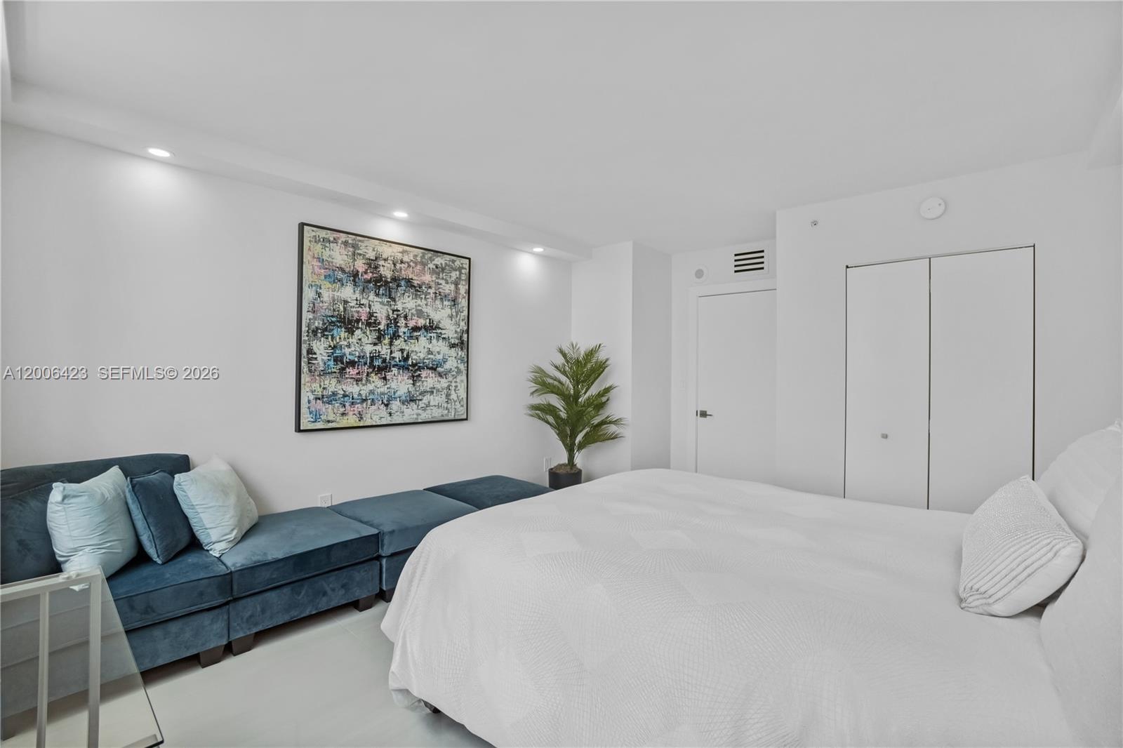 THE MARK ON BRICKELL COND - Residential