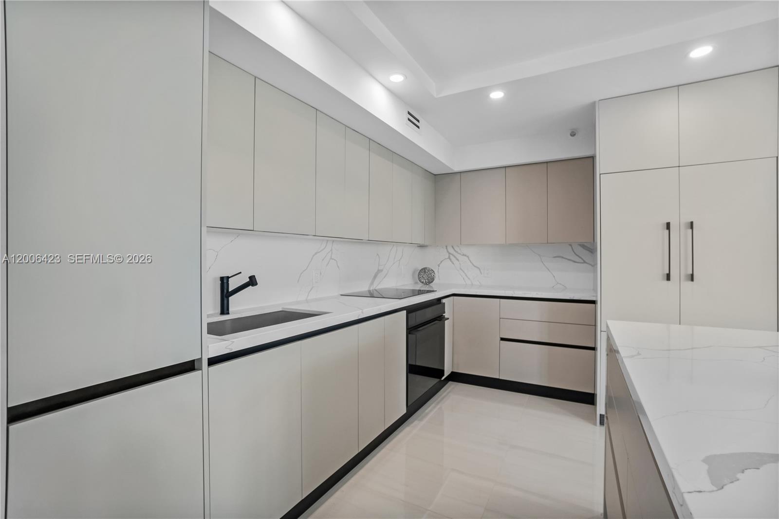 THE MARK ON BRICKELL COND - Residential