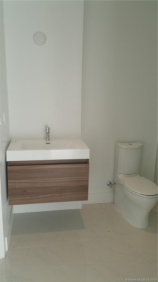 AQUAVITA LAS OLAS - Residential Lease