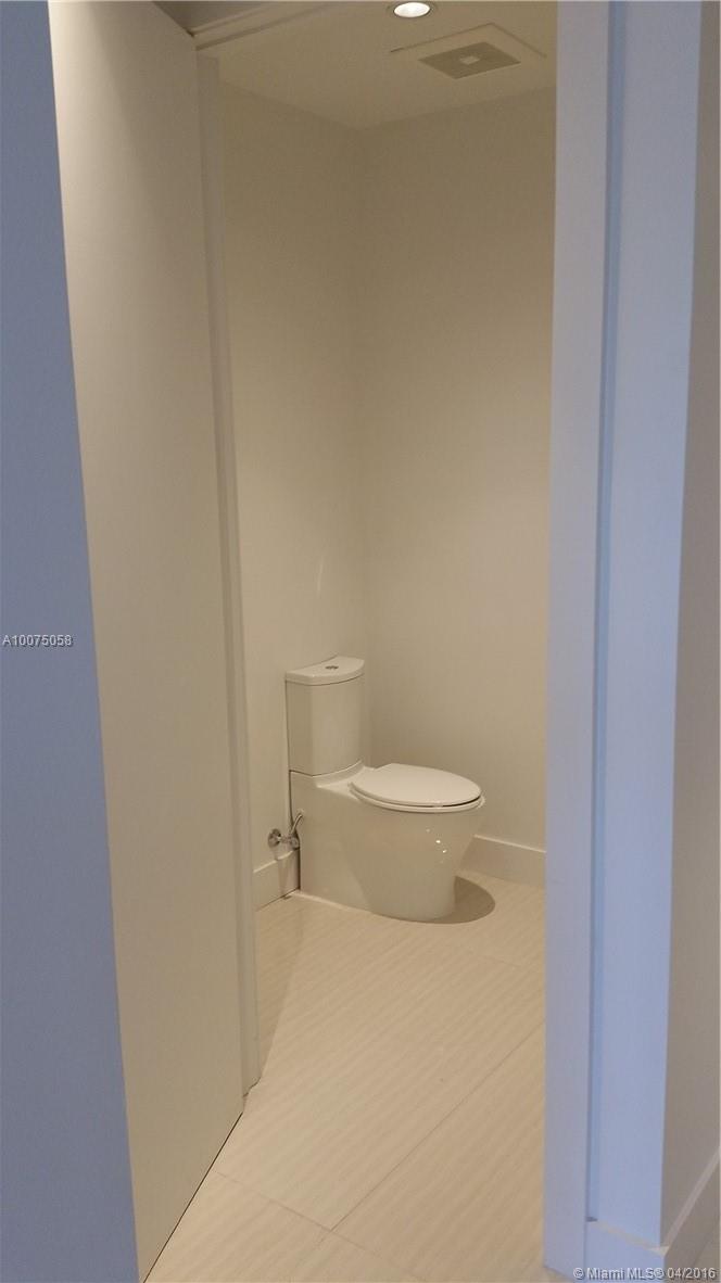 AQUAVITA LAS OLAS - Residential Lease