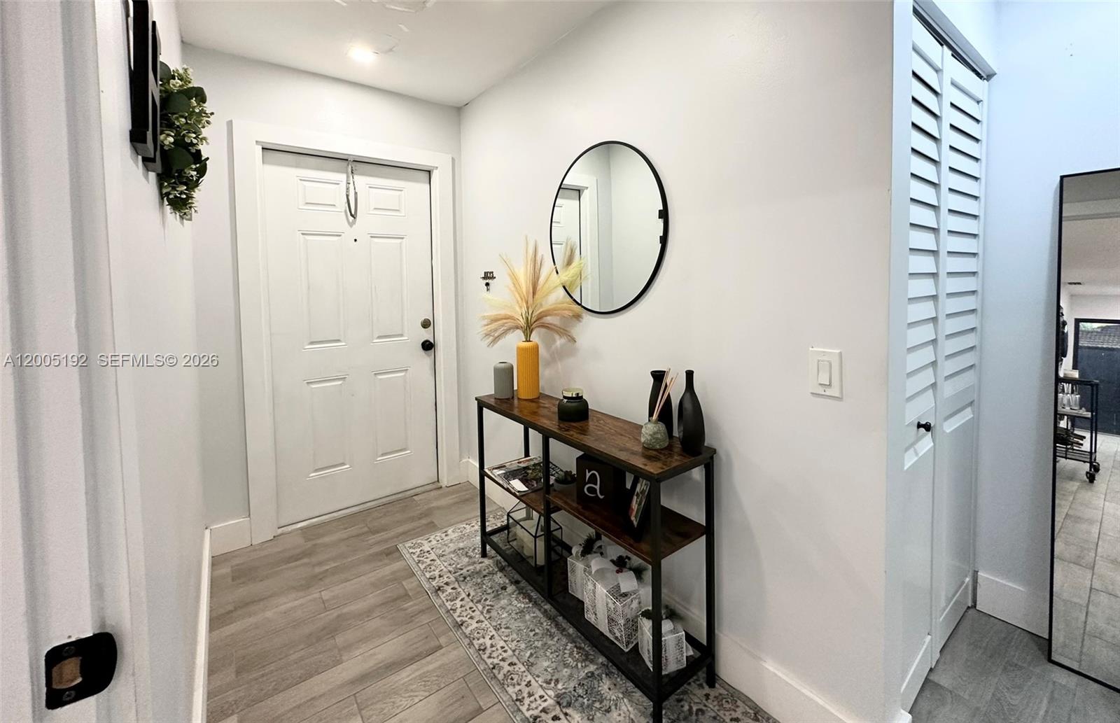 LAKES MEADOW VILG HOMES C - Residential Lease