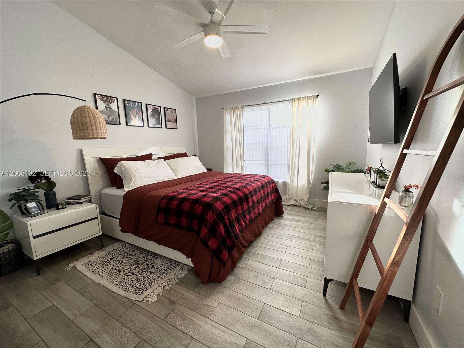 LAKES MEADOW VILG HOMES C - Residential Lease