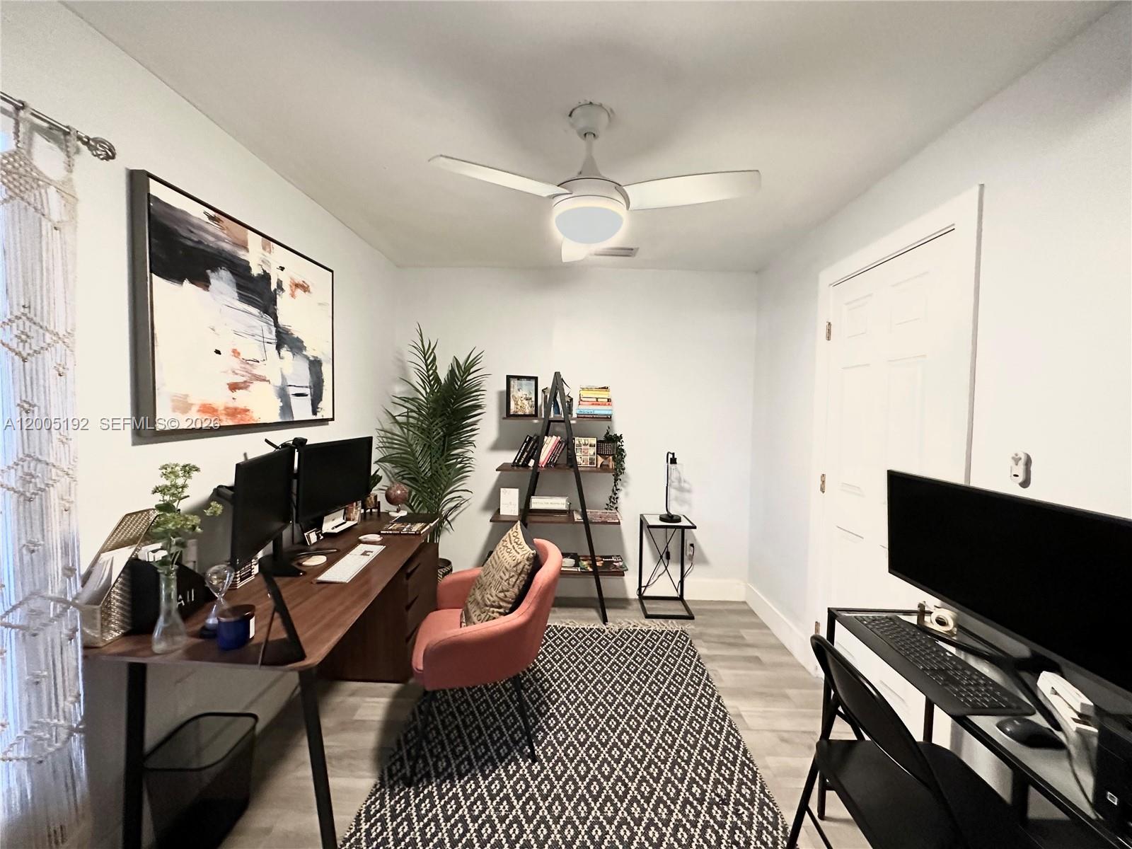 LAKES MEADOW VILG HOMES C - Residential Lease