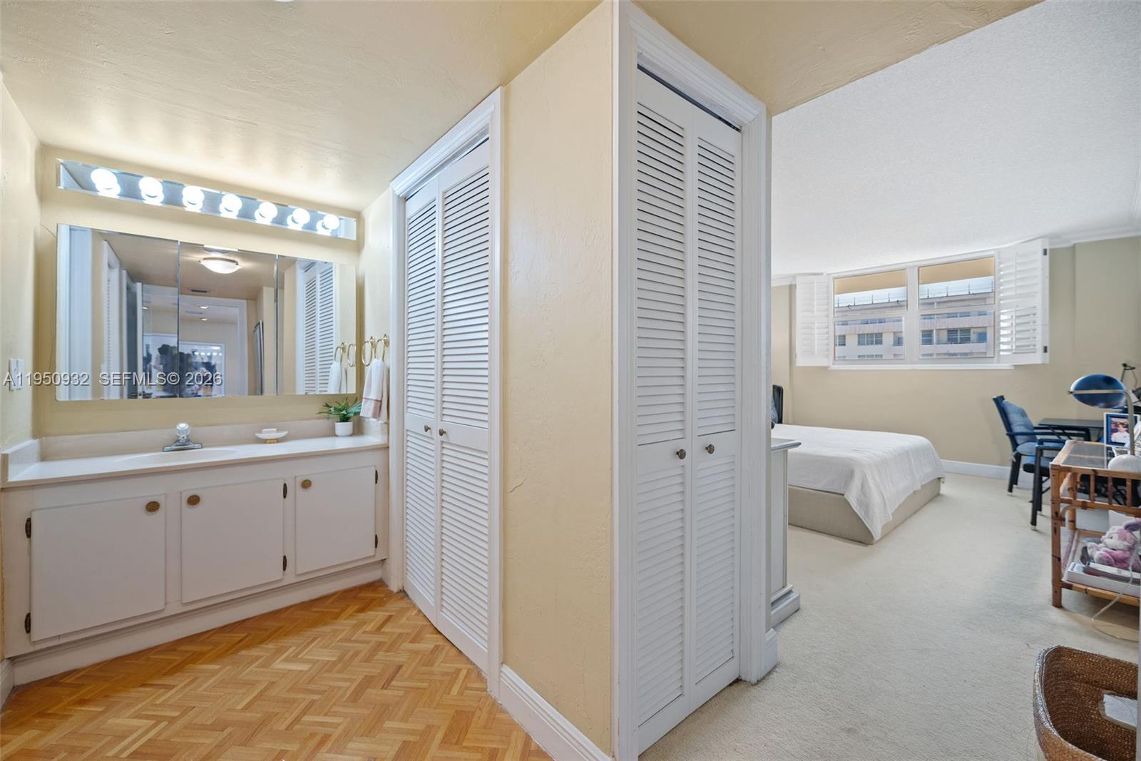 MANATEE CONDO - Residential