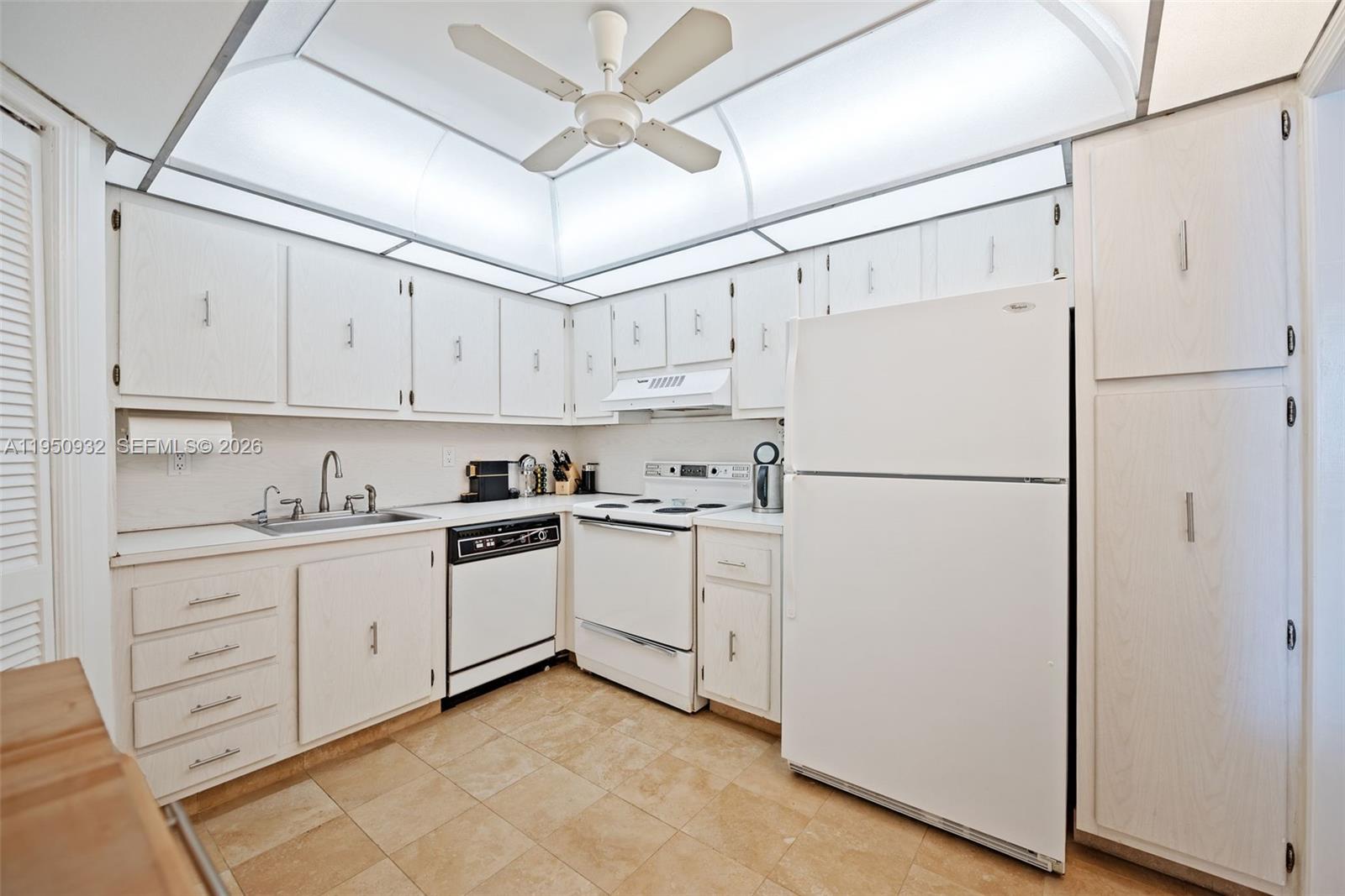 MANATEE CONDO - Residential