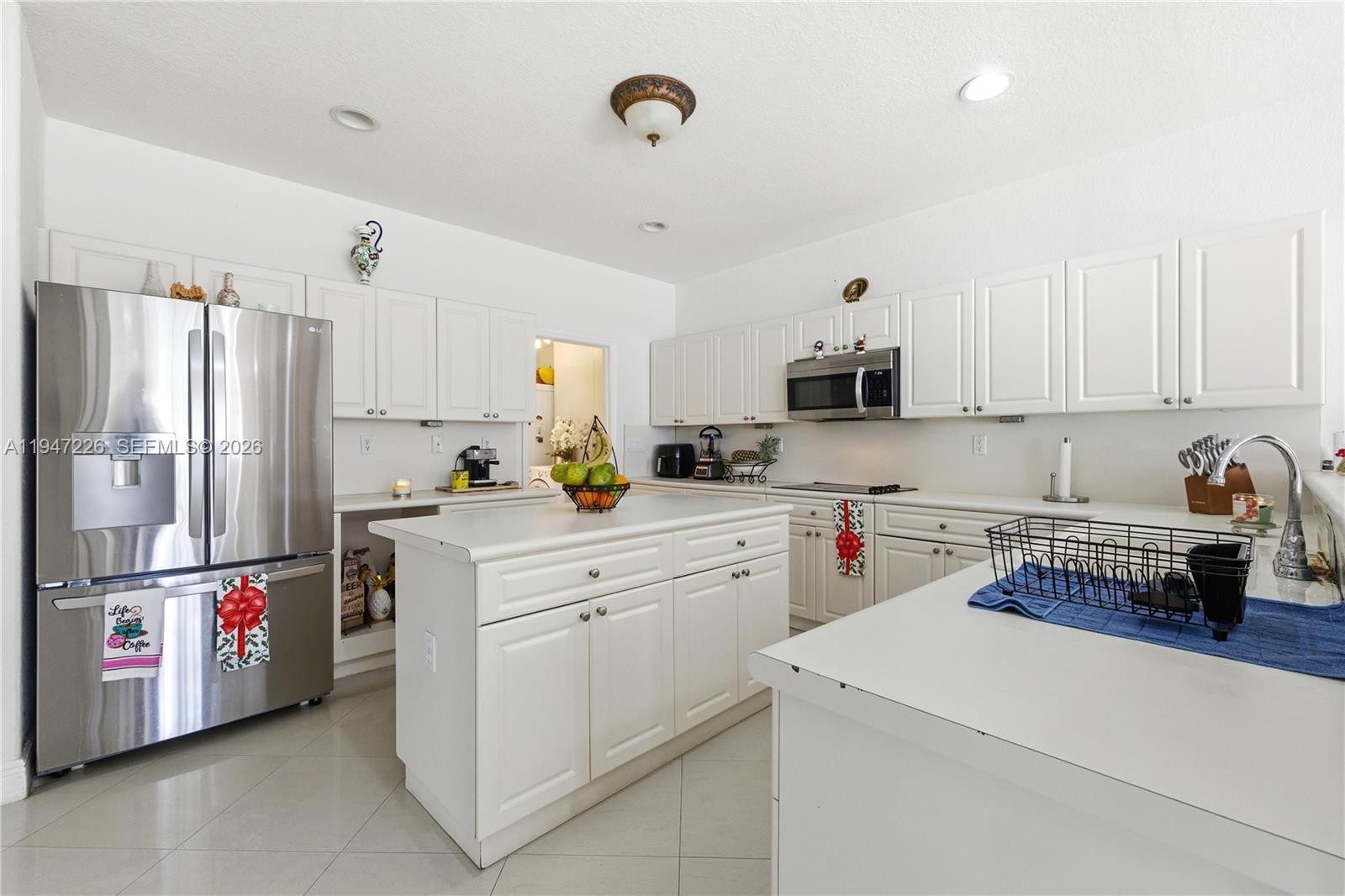 GRAND LAKES PHASE III - Residential