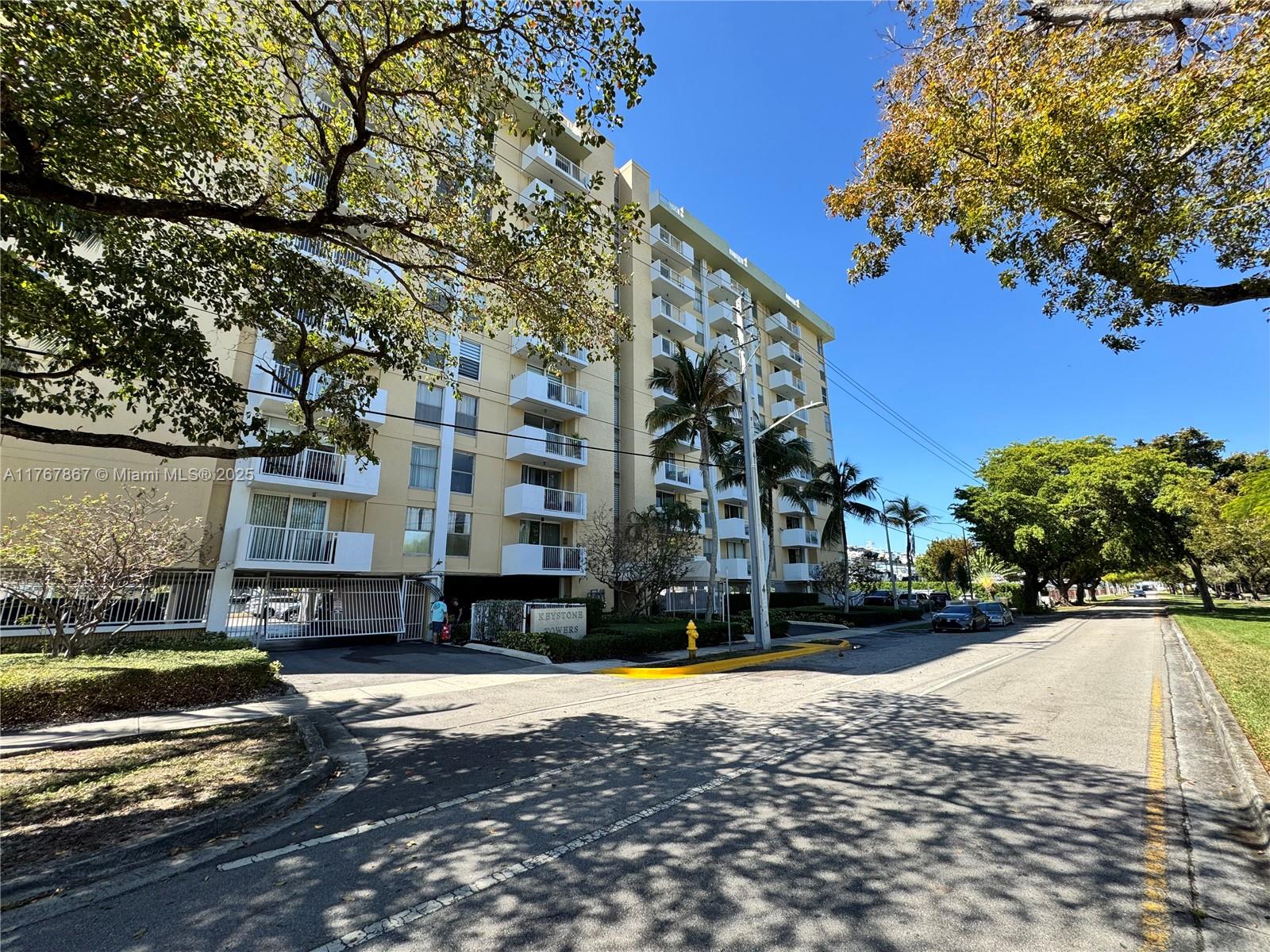 2000 Ne 135th St 803, North Miami, Miami-Dade County, Florida - 2 Bedrooms  
2 Bathrooms - 