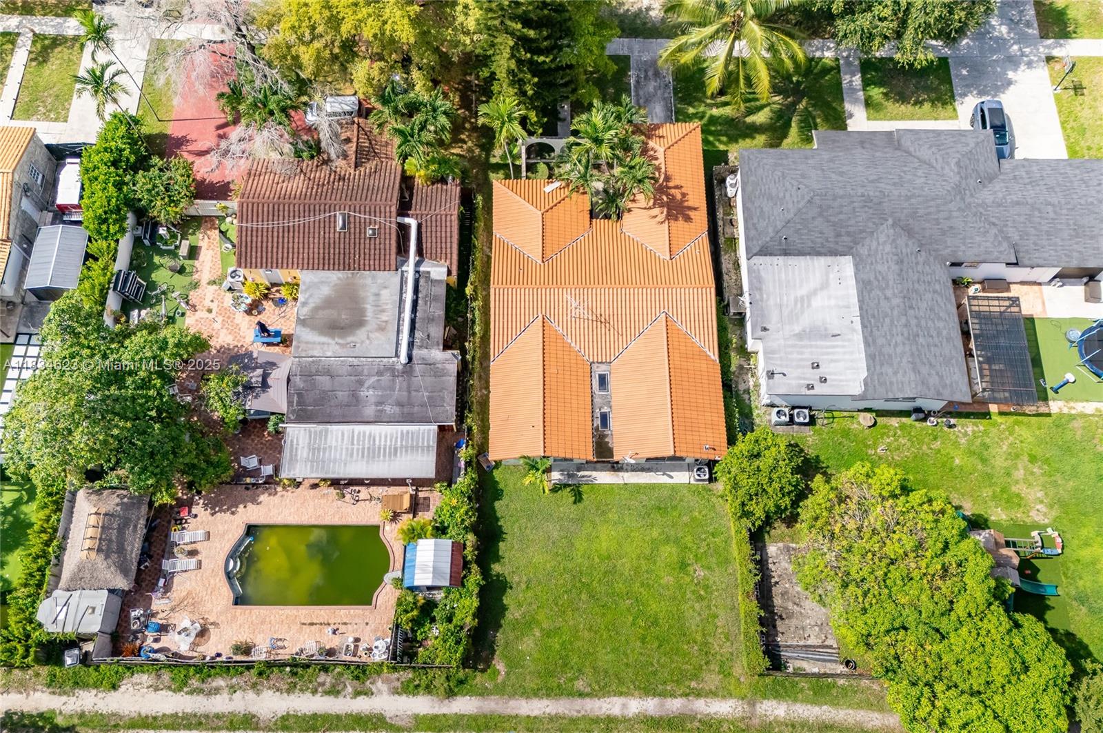241 Hough Dr