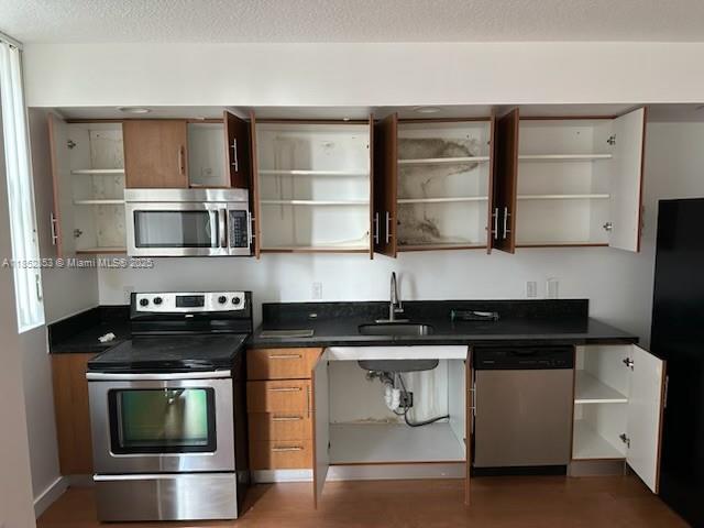 This a 3 level townhouse unit access thru the exterior.it comes with all the amenities of a condo with living like a townhouse. This property is corporate owned and is looking for offers.The property comes as is since owners have never lived there. Property has been vacant and has possible issues including mold. Sellers wants offers
