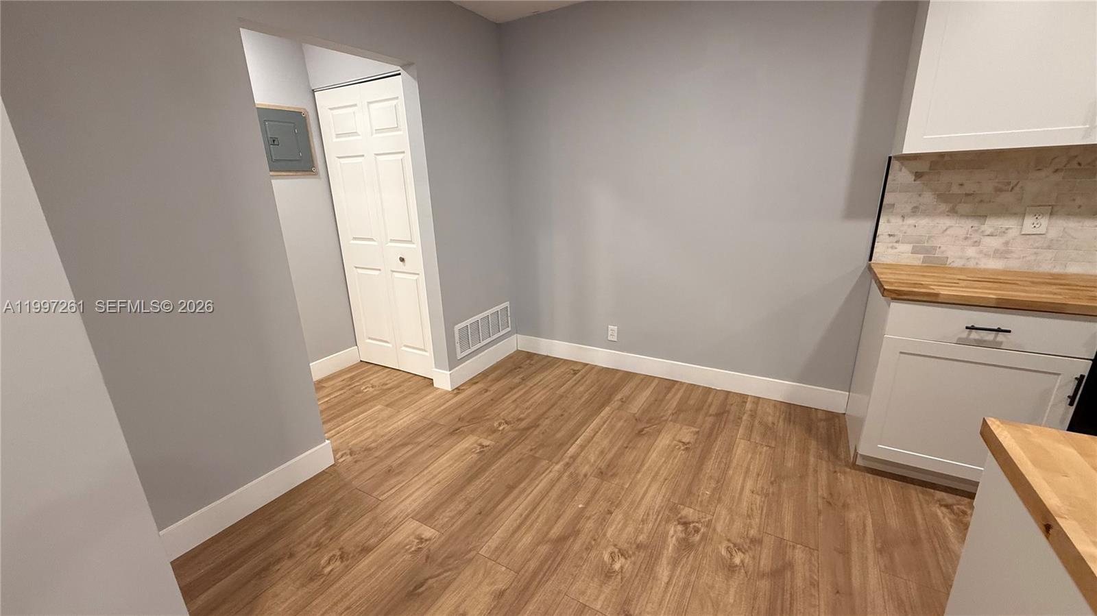 OAK GROVE - Residential Lease