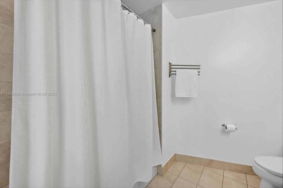 QUANTUM ON THE BAY CONDO - Residential