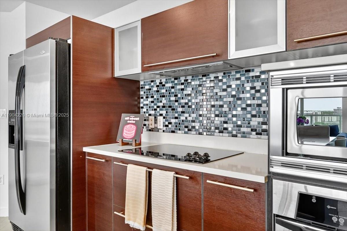 QUANTUM ON THE BAY CONDO - Residential