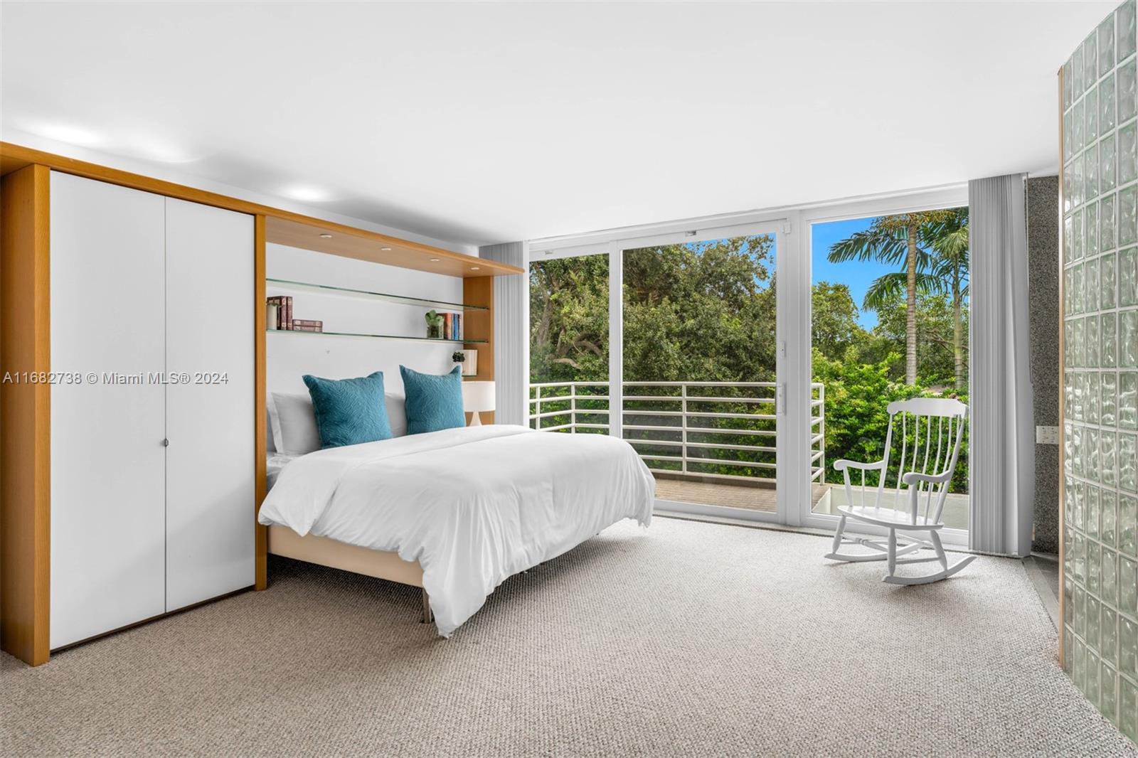 MANGO BAY - Residential