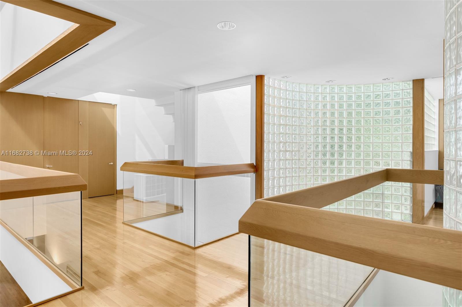 MANGO BAY - Residential