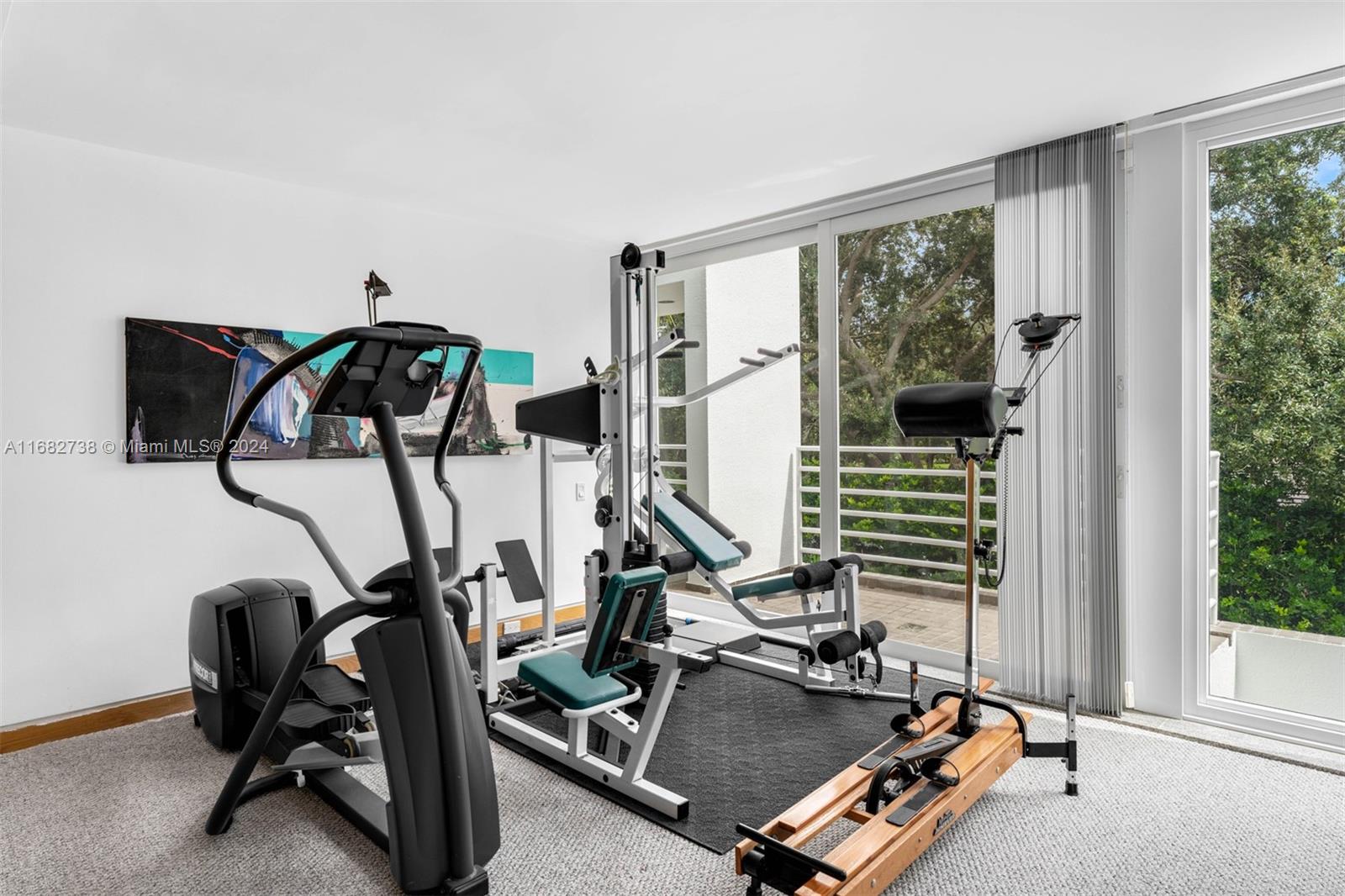 MANGO BAY - Residential