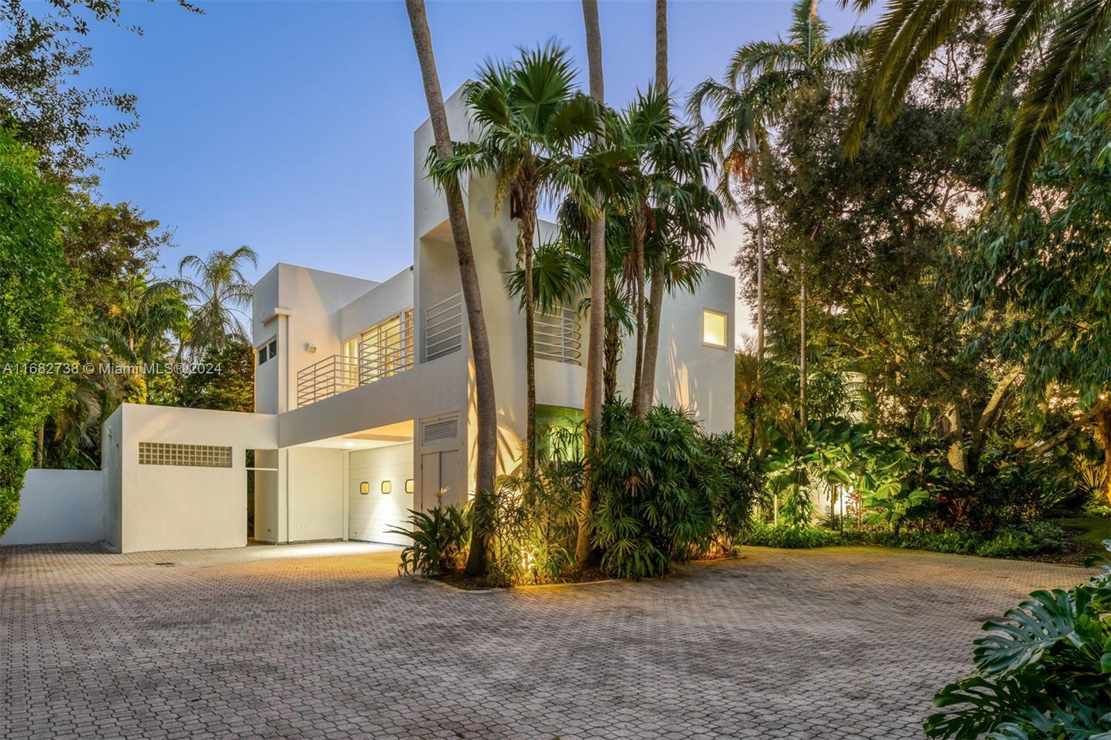 MANGO BAY - Residential