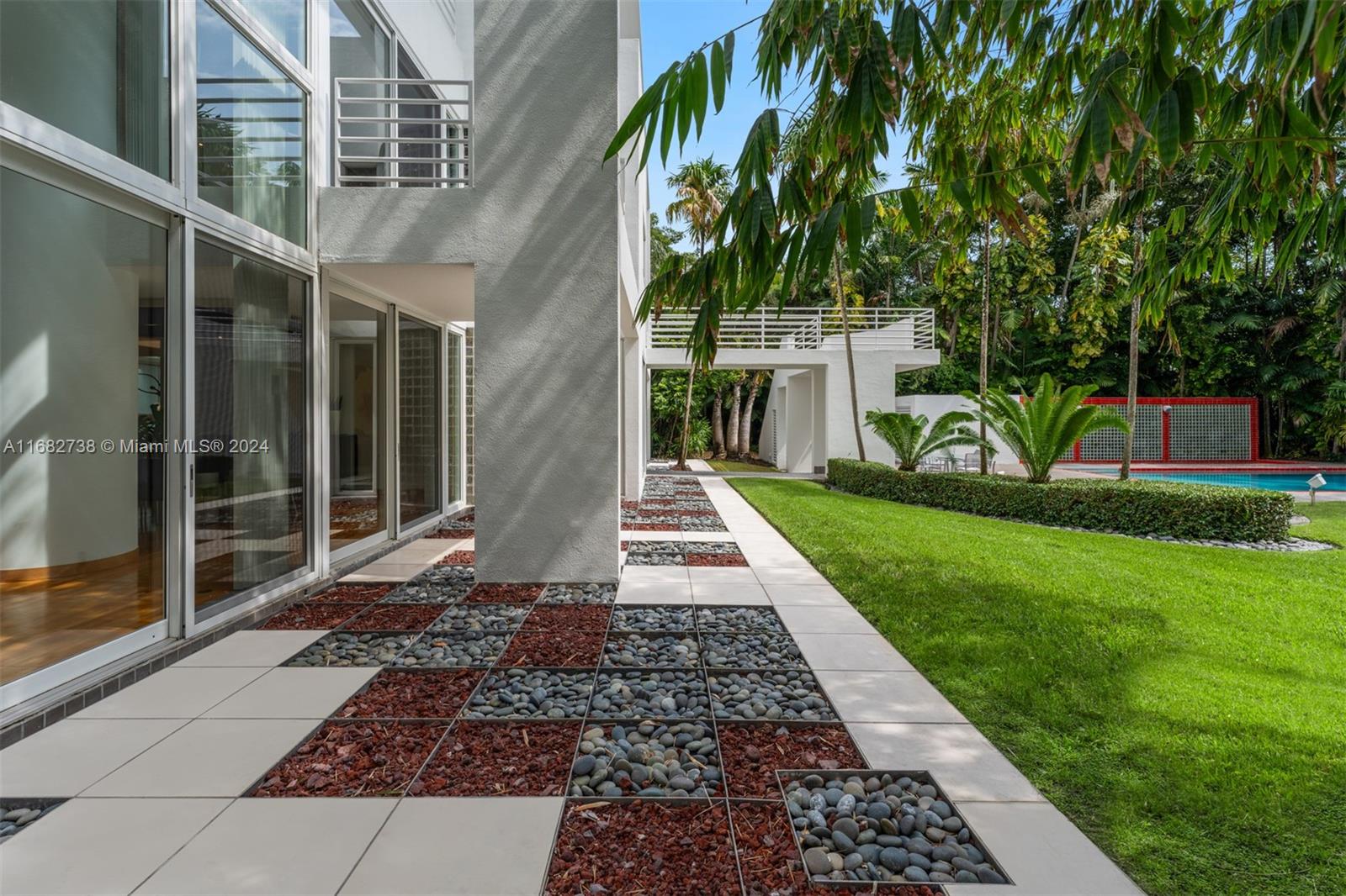 MANGO BAY - Residential