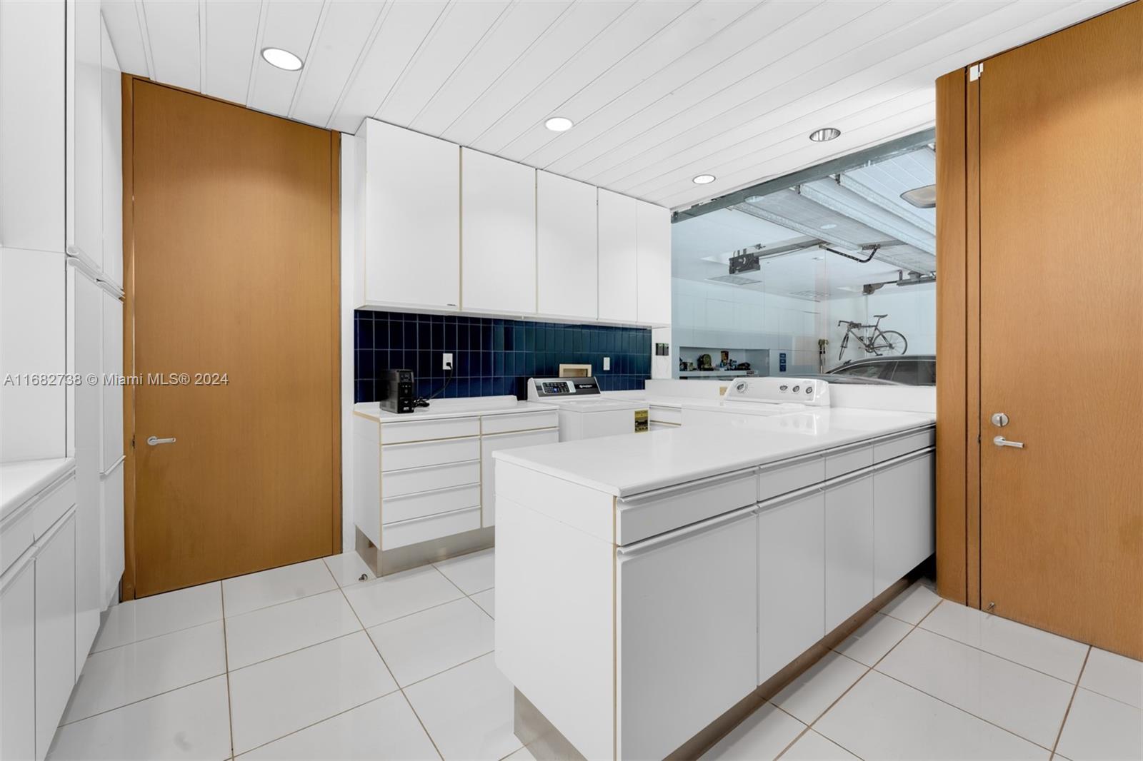 MANGO BAY - Residential