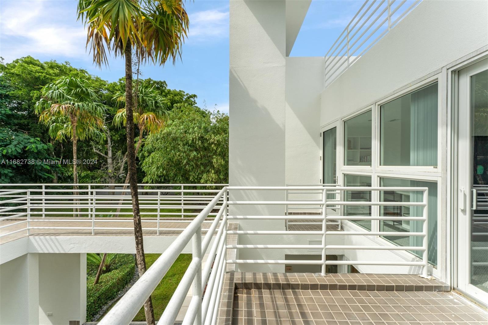 MANGO BAY - Residential