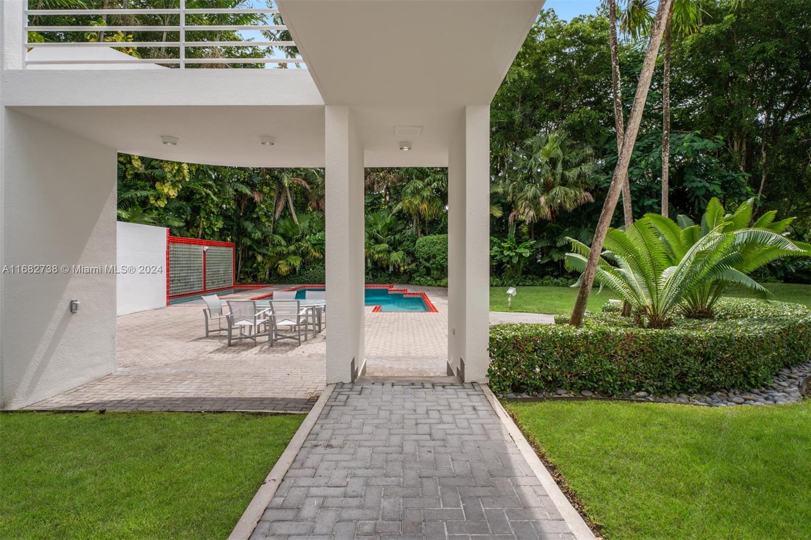 MANGO BAY - Residential