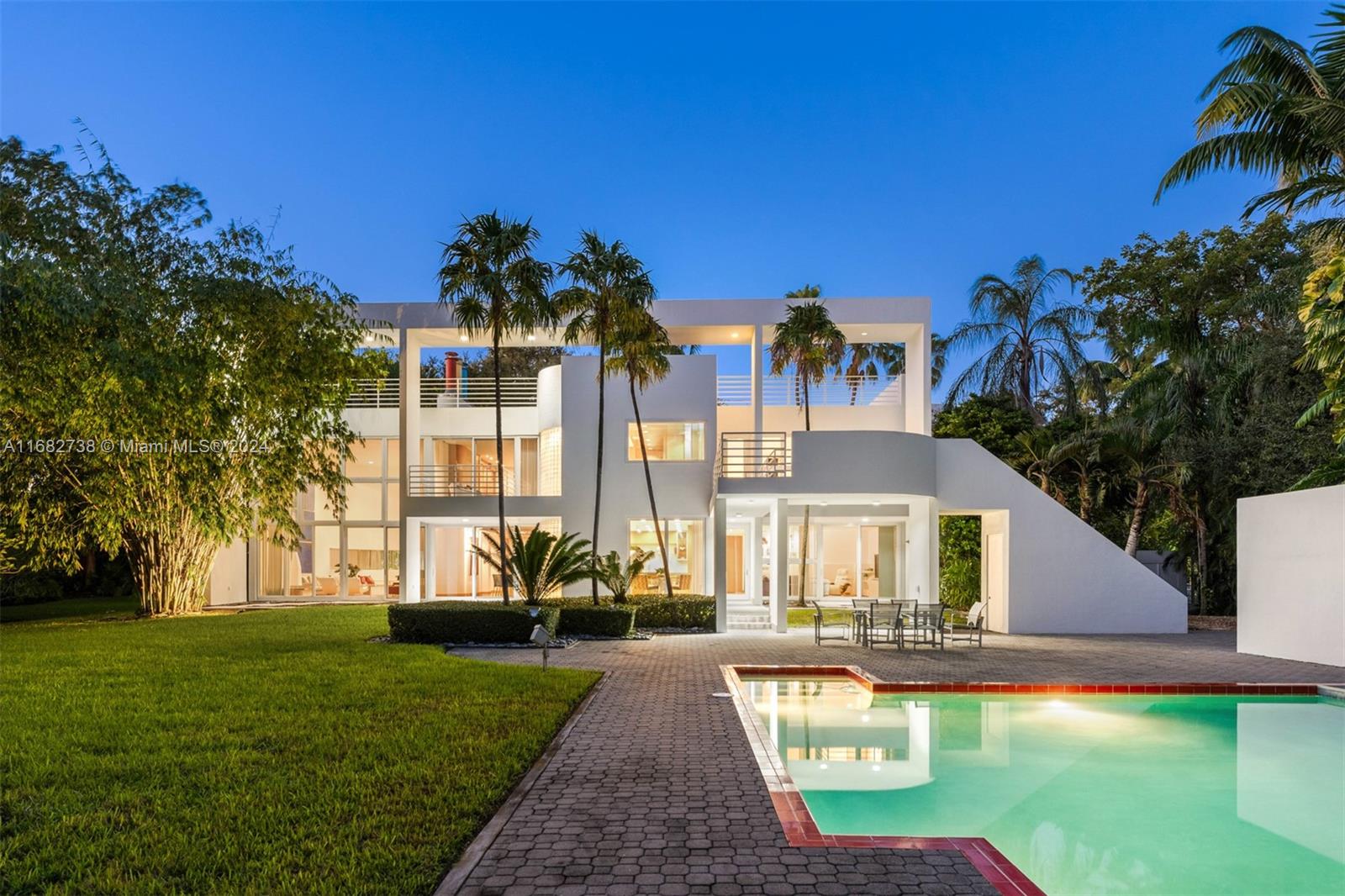 MANGO BAY - Residential