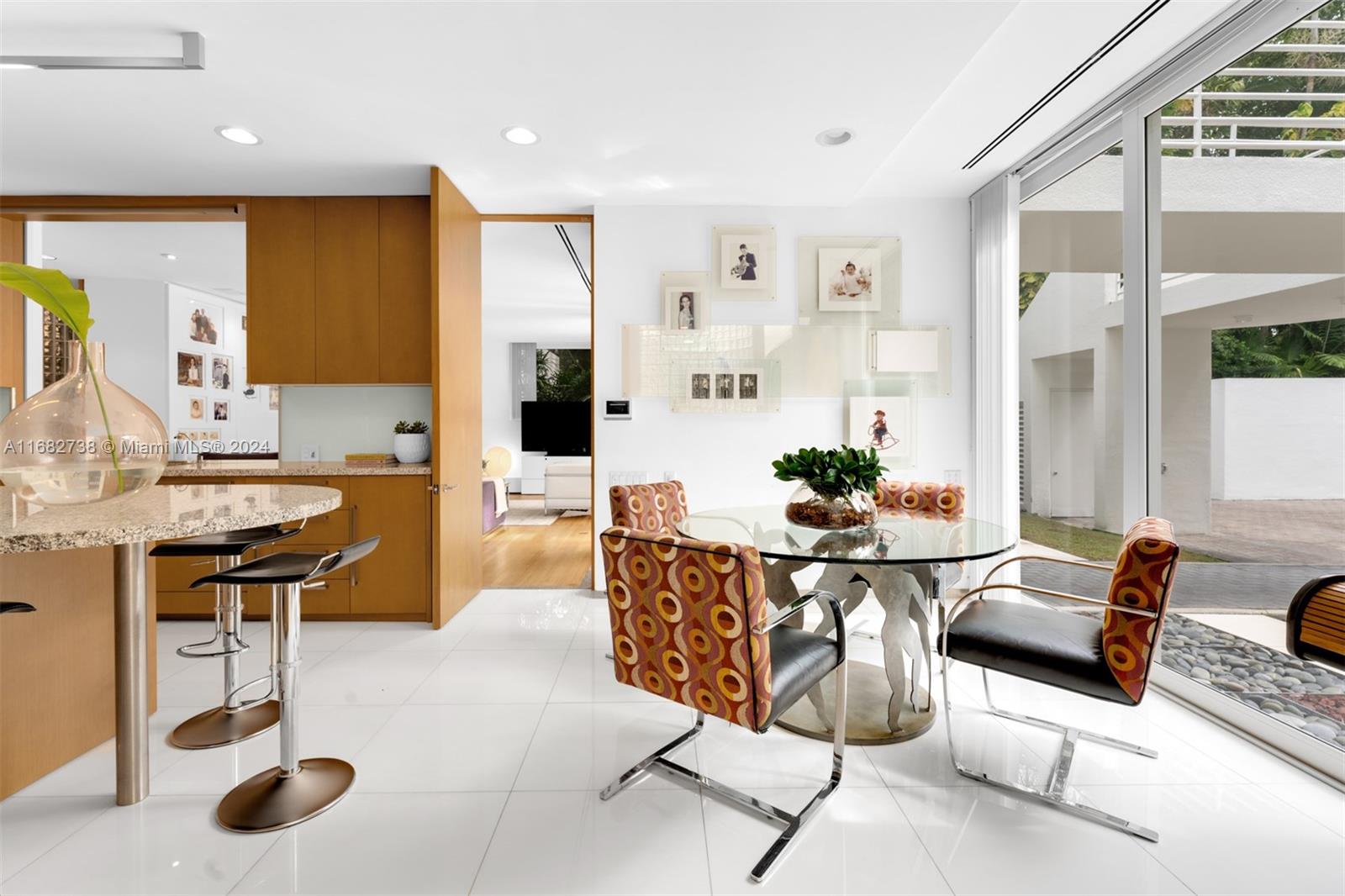 MANGO BAY - Residential