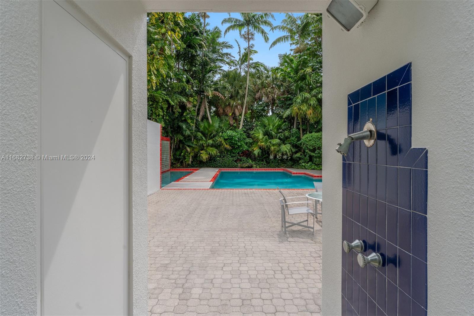 MANGO BAY - Residential