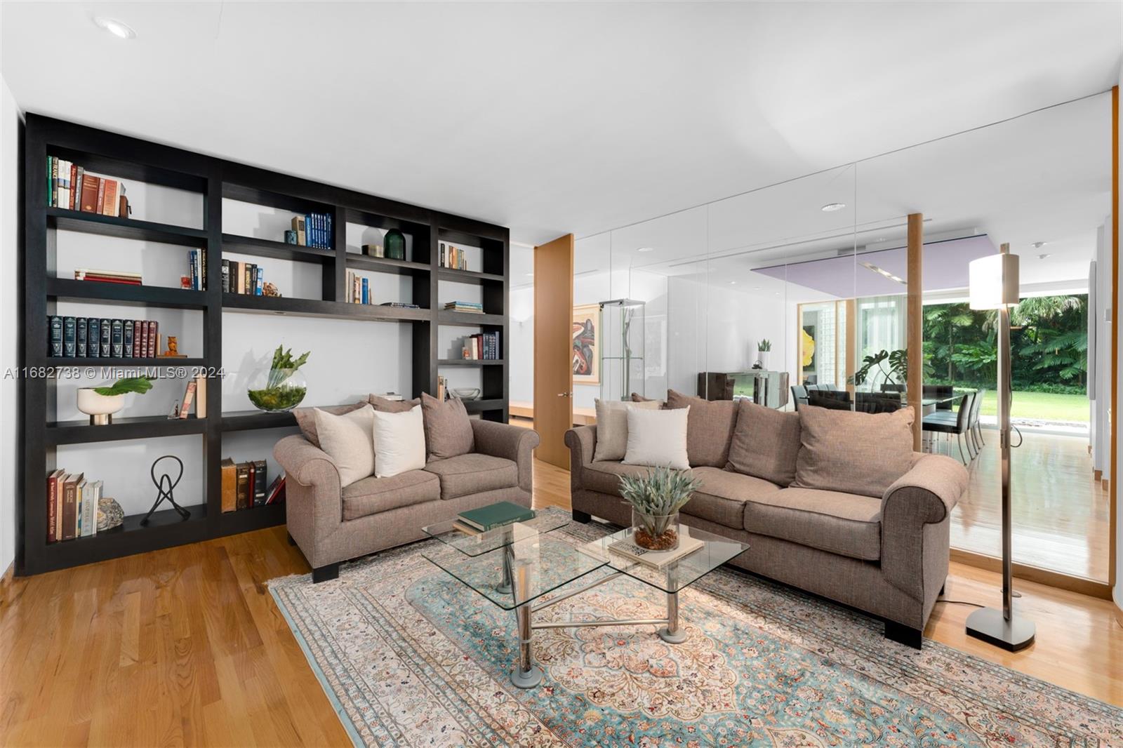 MANGO BAY - Residential