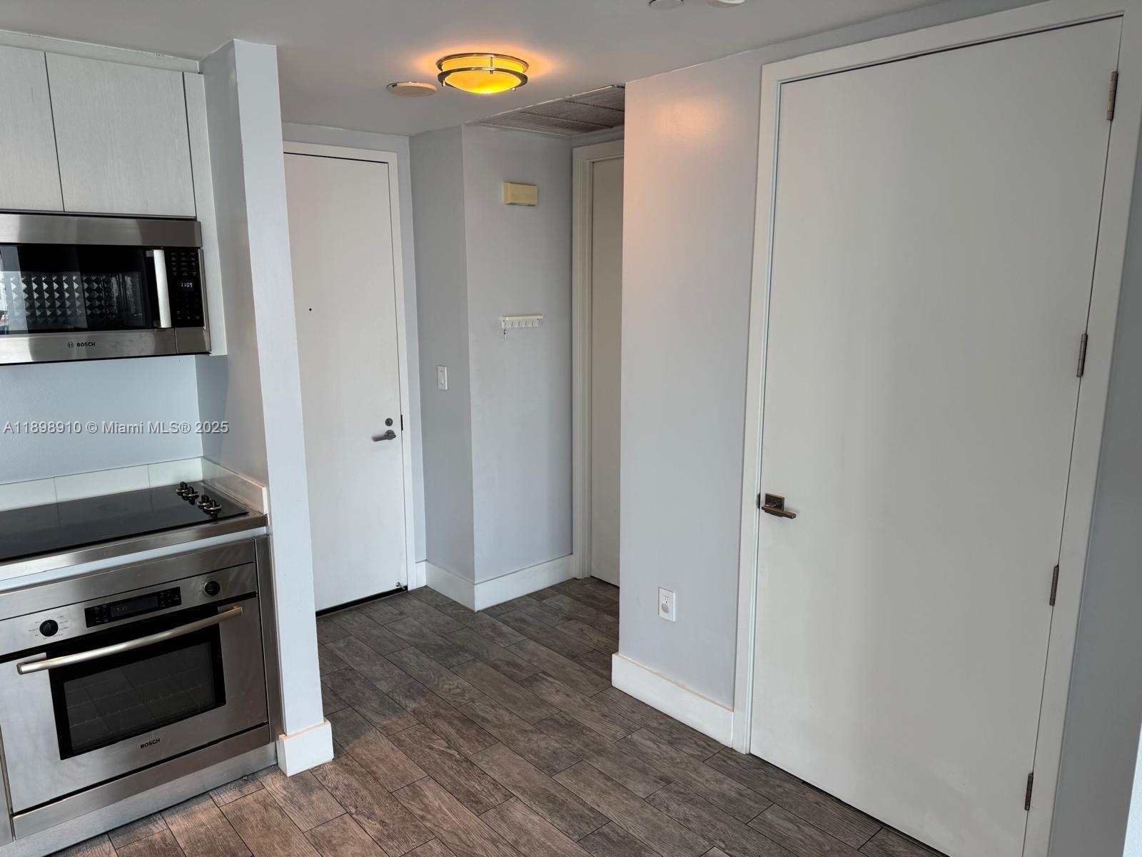 TEN MUSEUM PK RESIDENTIAL - Residential