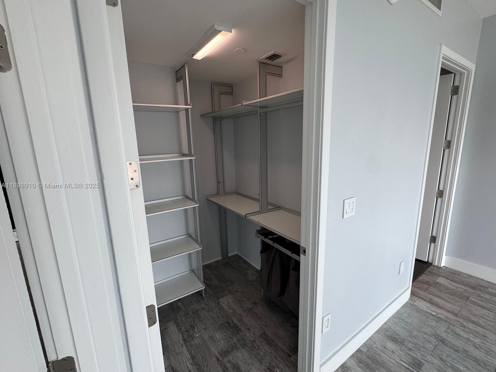 TEN MUSEUM PK RESIDENTIAL - Residential