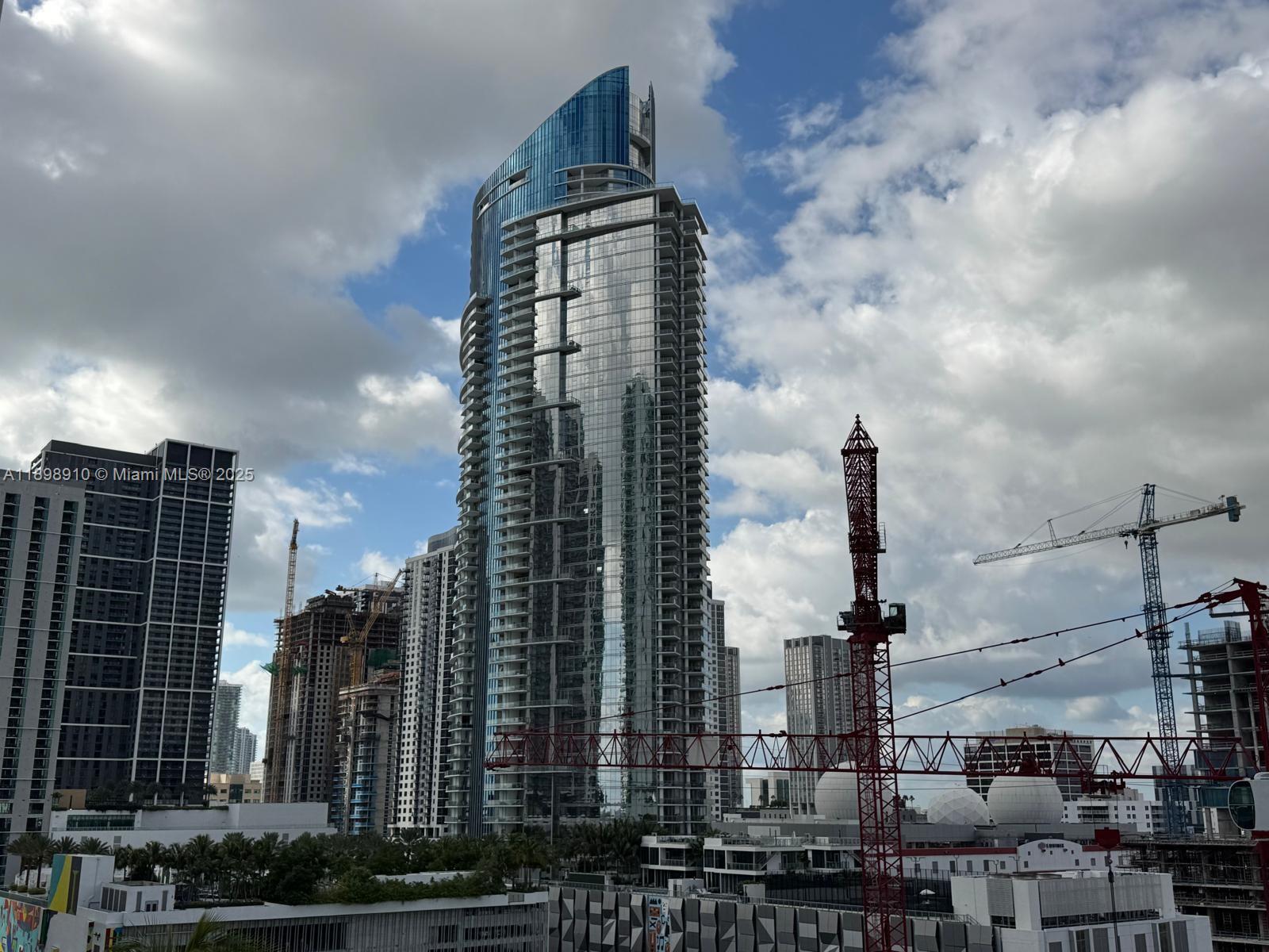 TEN MUSEUM PK RESIDENTIAL - Residential