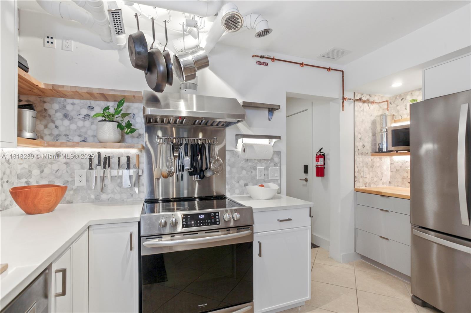 PEPPERWOOD AS - Residential Lease