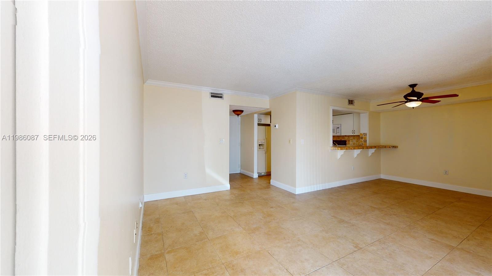 INTERNATIONAL TOWERS COND - Residential Lease